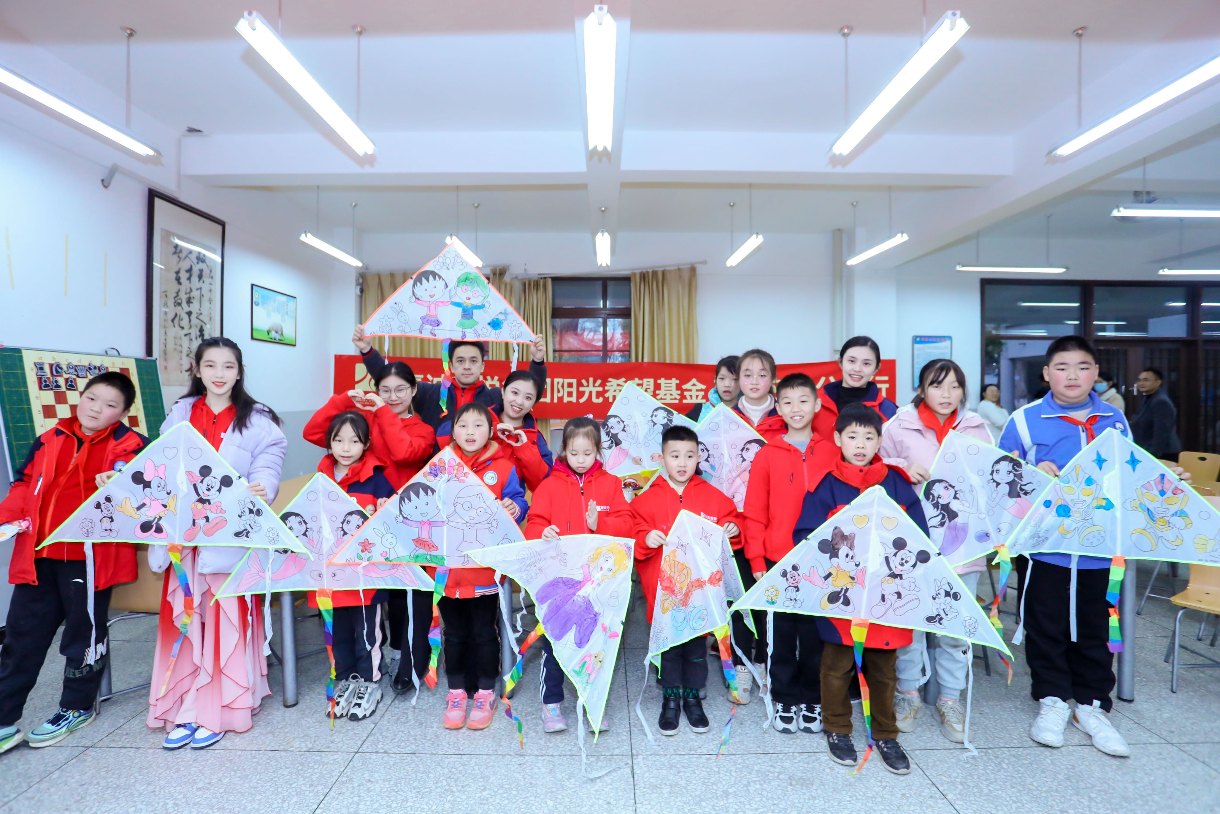 d2fc000f-62d4-4243-9547-bca285c91a8d d2fc000f-62d4-4243-9547-bca285c91a8d